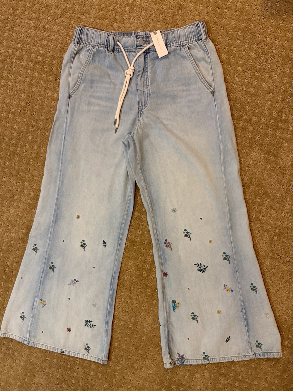 Anthropologie Adi Mid-Rise Flare Ditsy Jeans by Pilcro - Medium - Picture 8 of 12